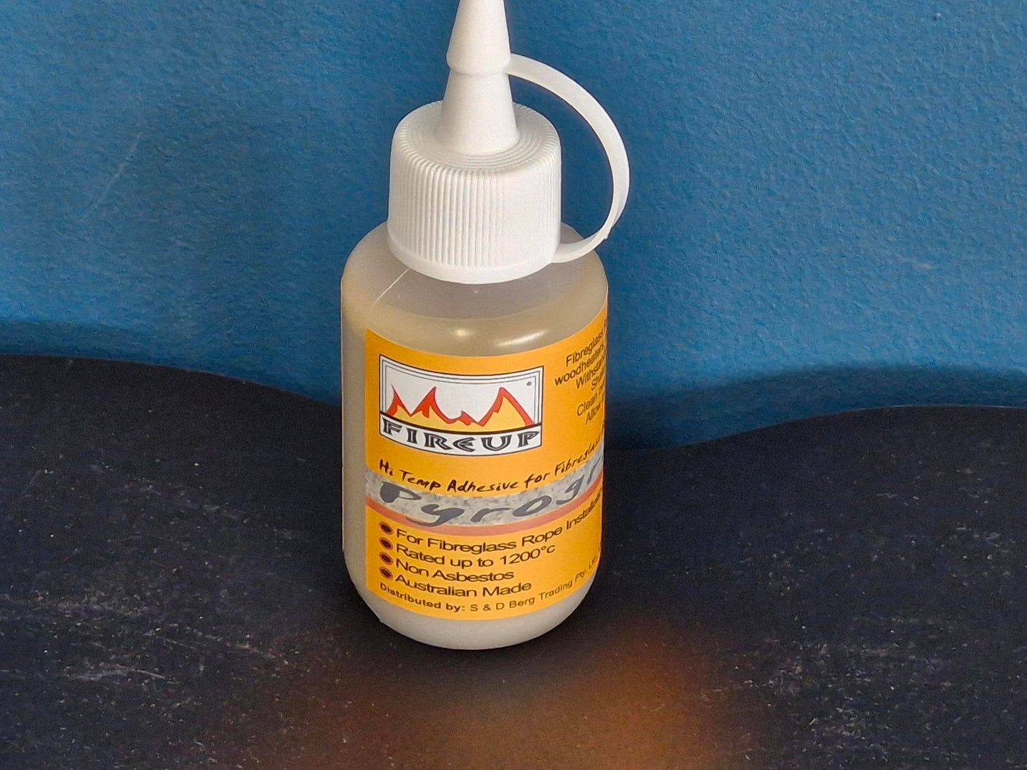 PYROGRIP 200G SQUEEZE BOTTLE